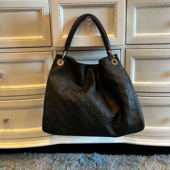 Louis Vuitton Handbags - Louis Vuitton Artsy Noir Empriente **AUTHENTIC**